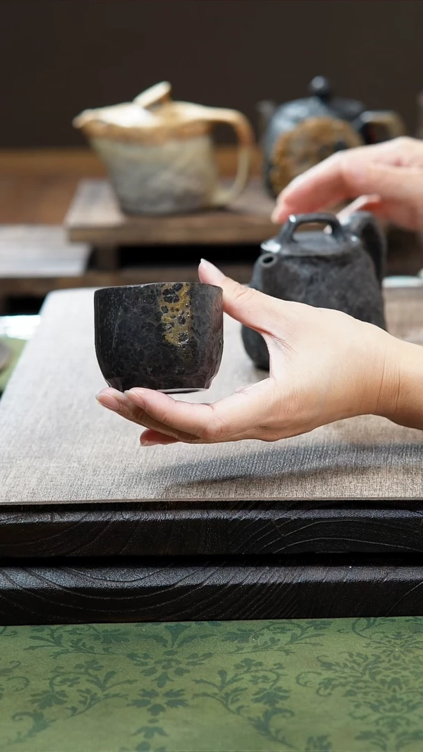 中式归玉堂冰碛岩重工雕刻原皮随形杯