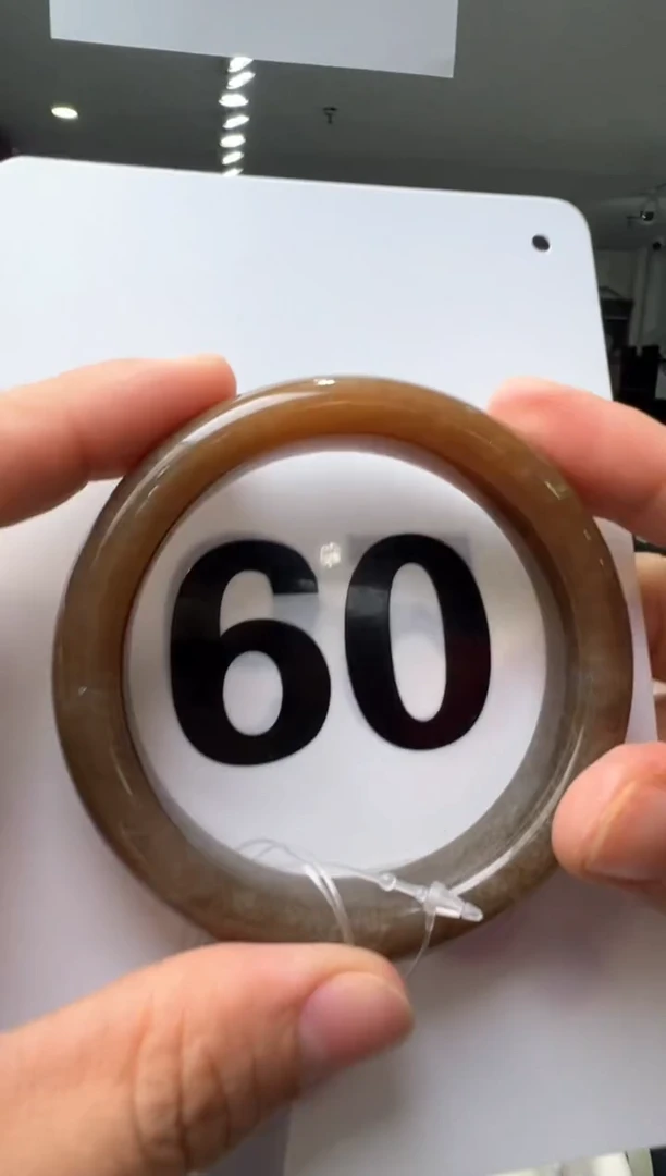 【闪购商品】和田玉手镯未镶嵌60圈口且末糖手镯