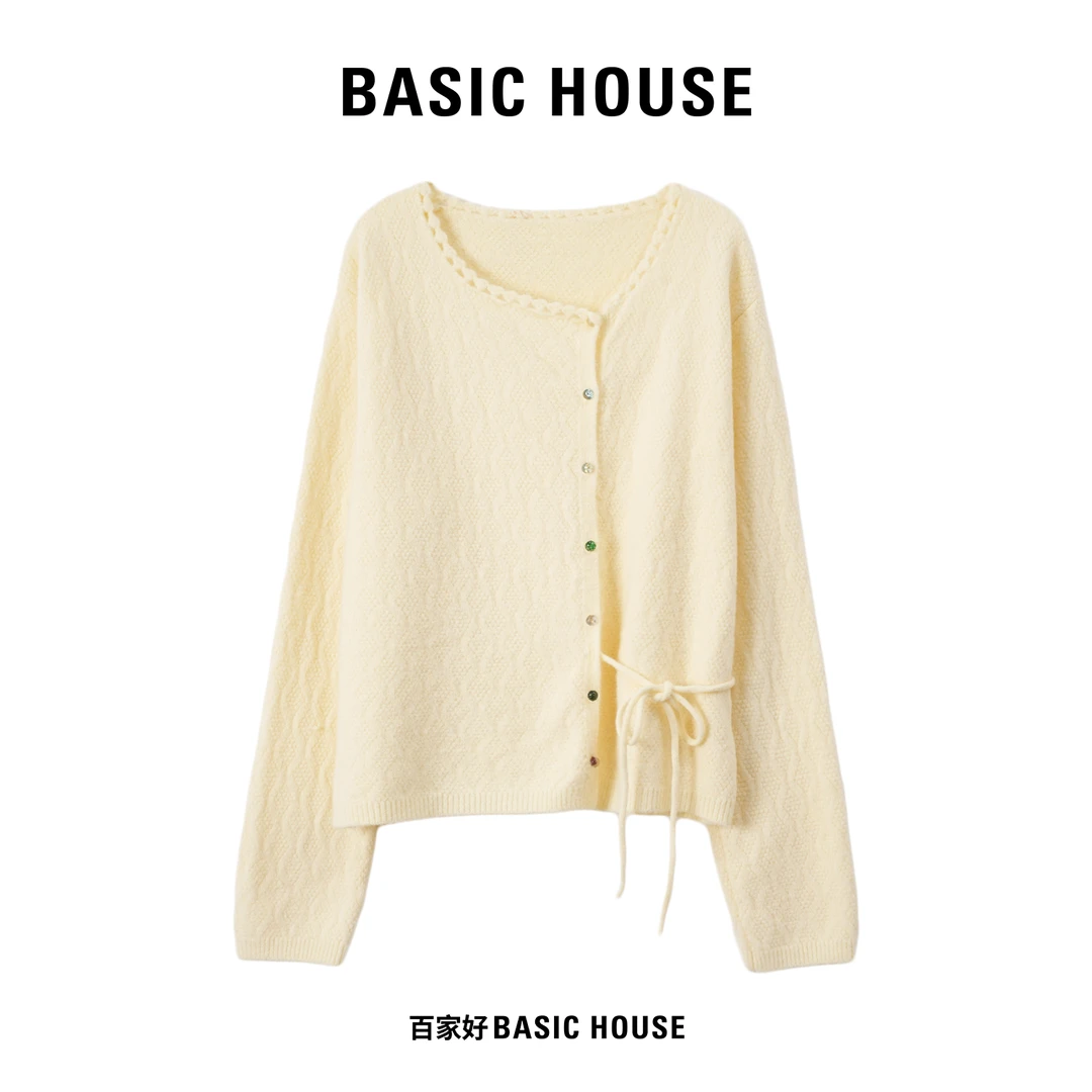 Basic House/百家好2025年新款设计感绑带彩扣温柔针织衫Q402 MM