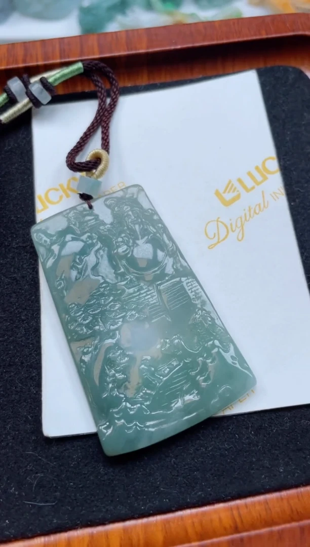 【闪购商品】翡翠颈饰未镶嵌财神