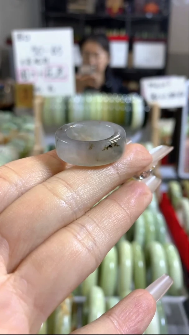 未镶嵌岫玉手镯20