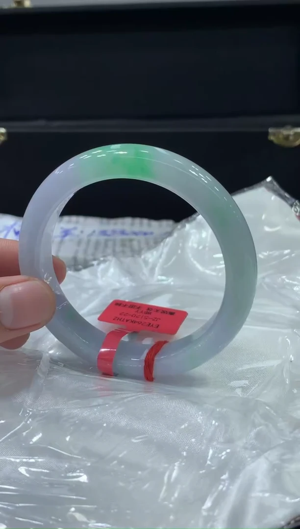 未镶嵌手镯翡翠翡翠手镯