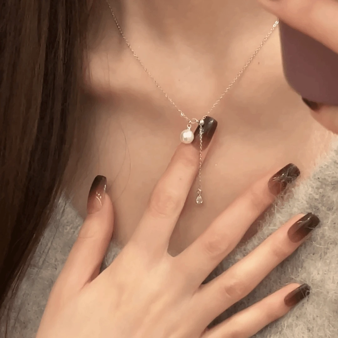 合金项链 珍珠项链女抽拉锁骨链高级感轻奢小众颈链choker毛衣链