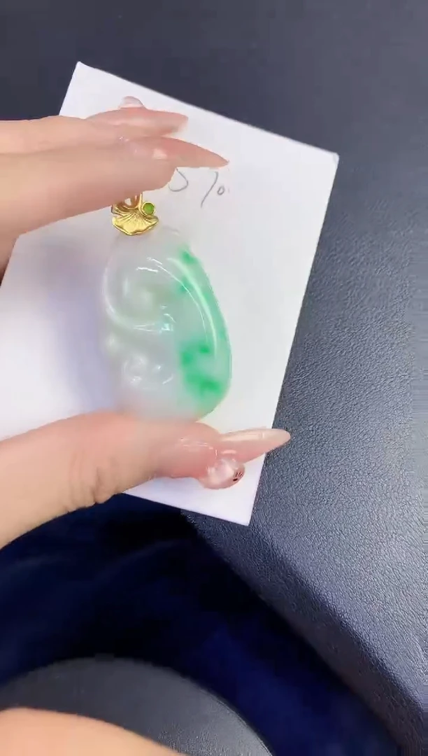 颈饰未镶嵌翡翠缅甸天然翡翠A货