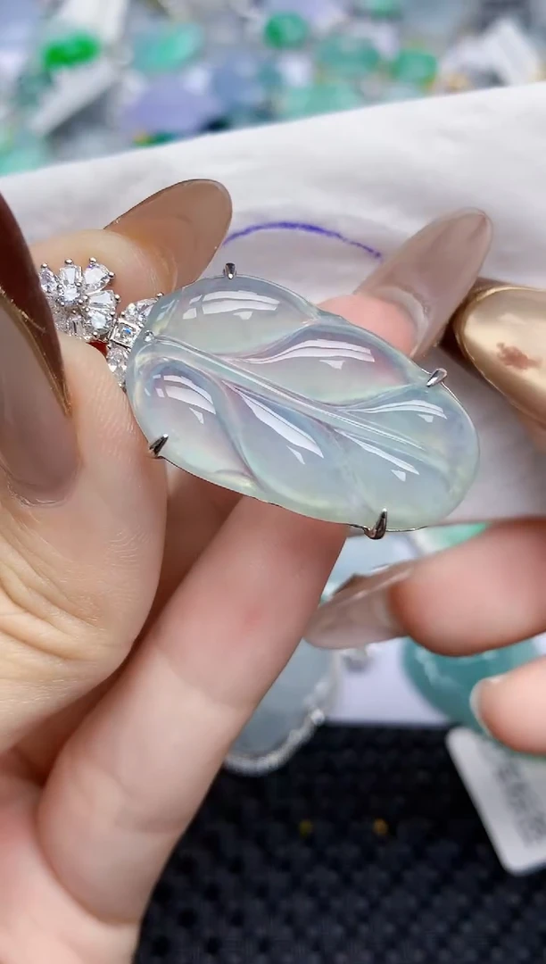 颈饰银S925镶嵌翡翠47   天然翡翠A货  百元以上9米证书费自理