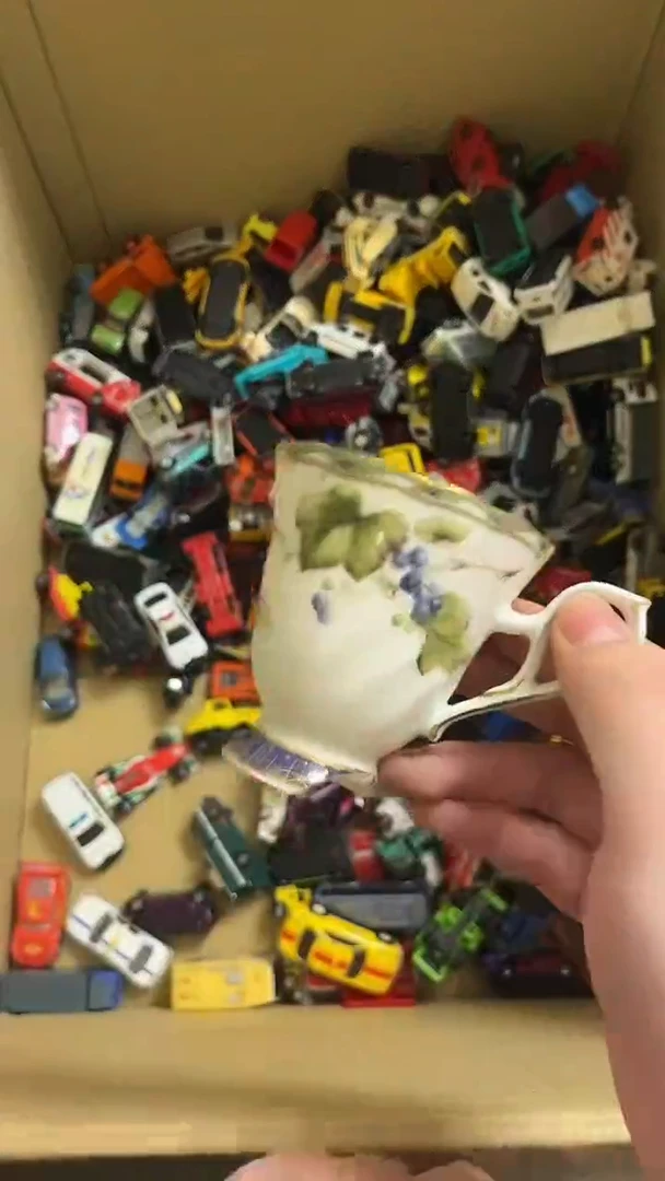 瓷片玩具车模 3个  随机发