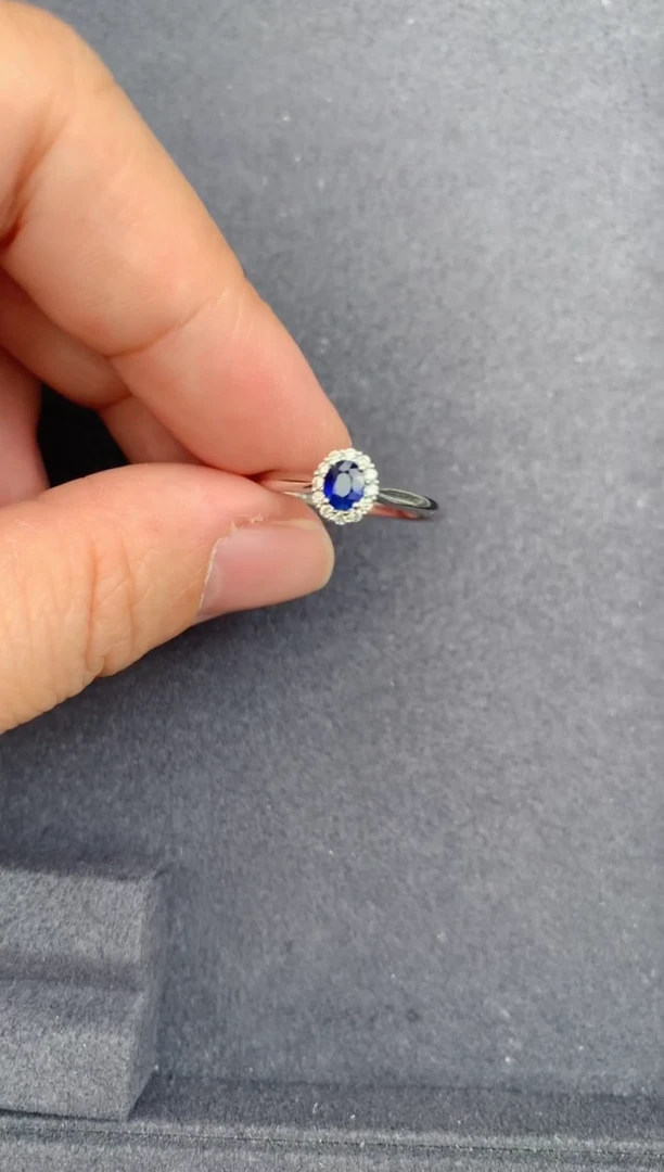 戒指蓝宝石18K金镶嵌41分 蓝宝石戒指