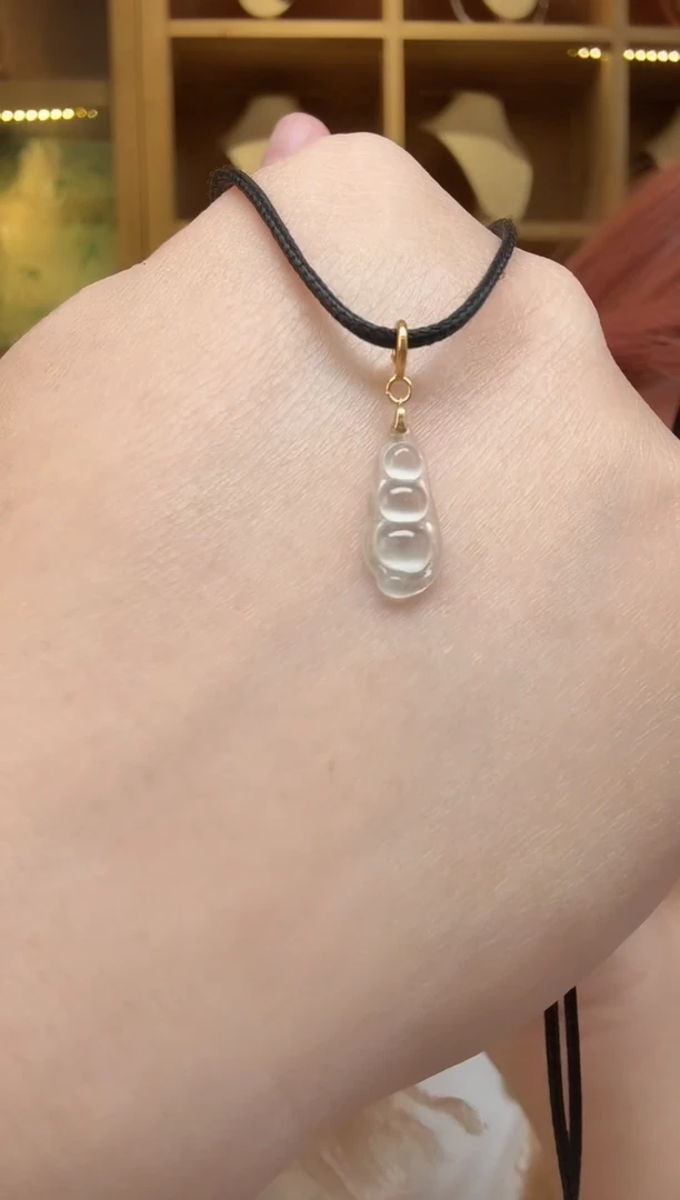 颈饰18K金镶嵌翡翠挂件