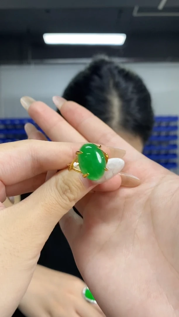 未镶嵌戒指翡翠多样性发其一颜色微差