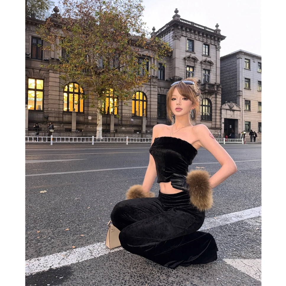 美式辣妹2026春季新款ins性感一字肩毛毛拼接抹胸上衣配裤子套装