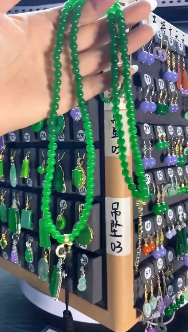 翡翠银S925镶嵌颈饰万能扣金色....