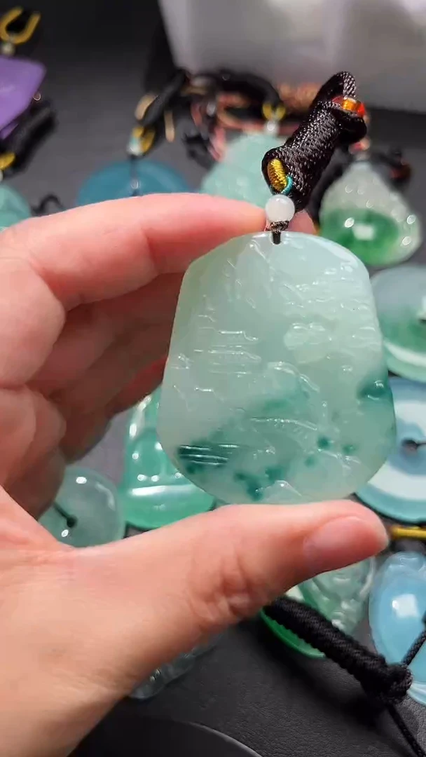 颈饰未镶嵌翡翠绑绳含赠品吊坠多样性SS