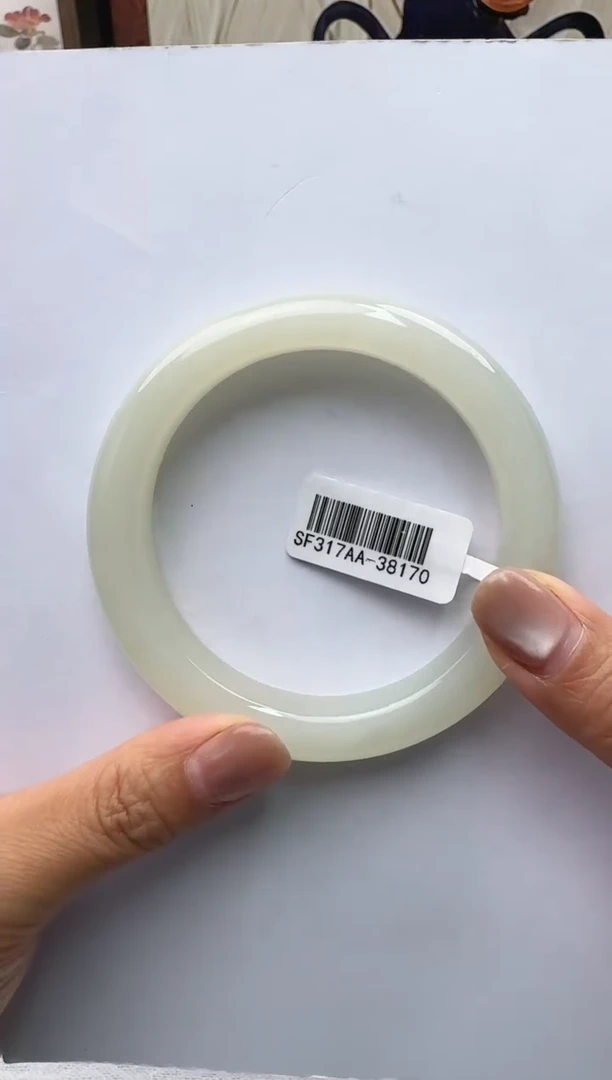 未镶嵌手镯和田玉60