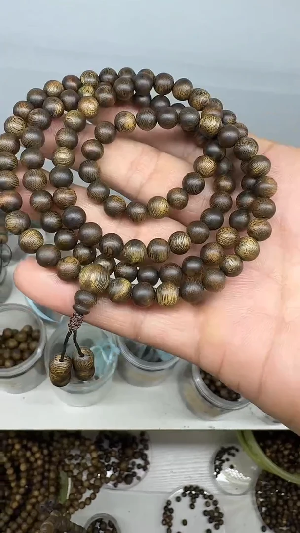 沉香手串0.7规格多圈20克