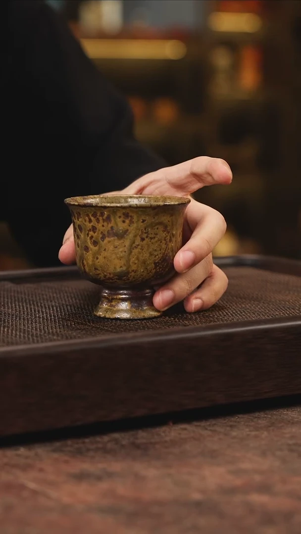 宜兴紫砂沉香木高脚杯
