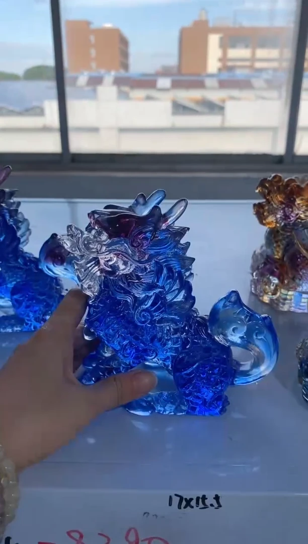手工艺品琉璃完品蓝色麒麟 古法琉璃 介意勿拍 不退不换