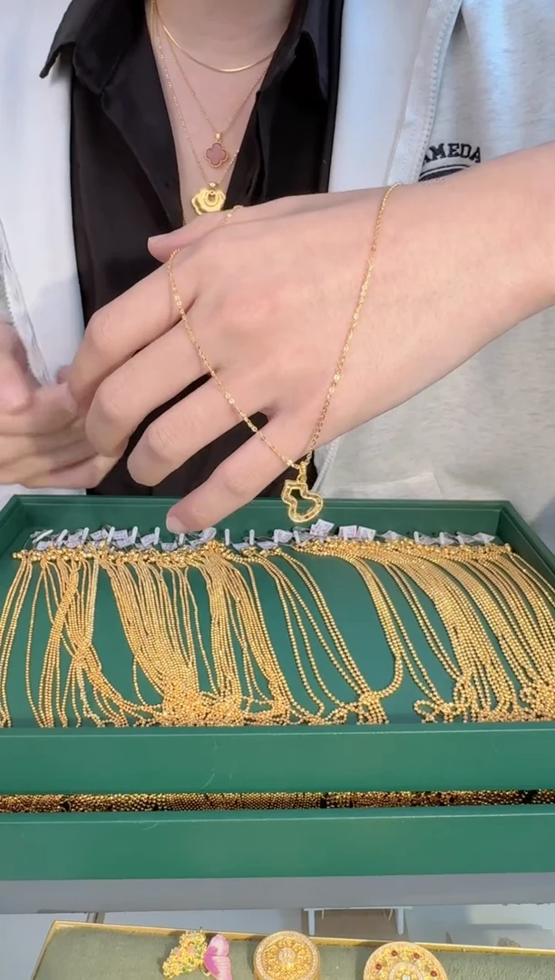 福利45cm固定闪o链1.08g 镂空葫芦吊坠0.4g（多样性发货）