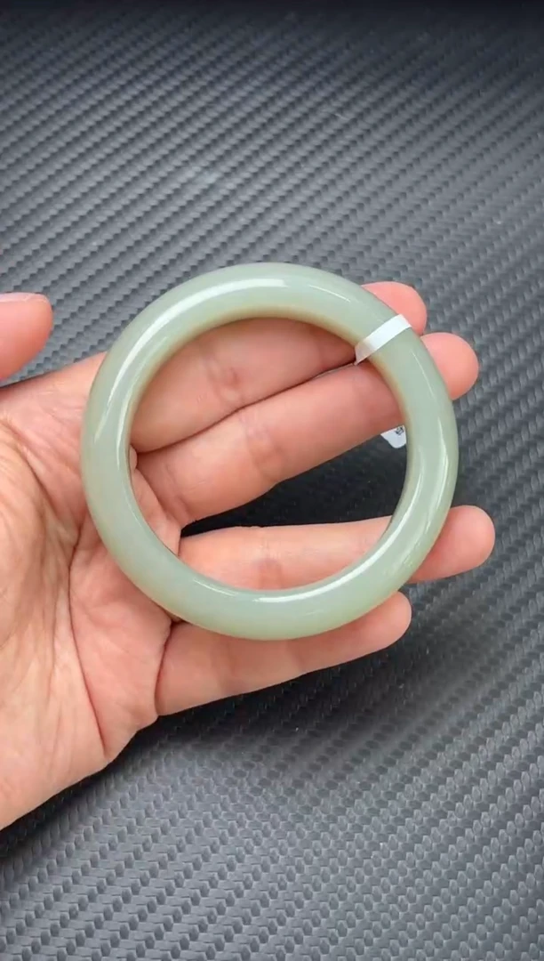 未镶嵌手镯和田玉且末近矿微色差52+M