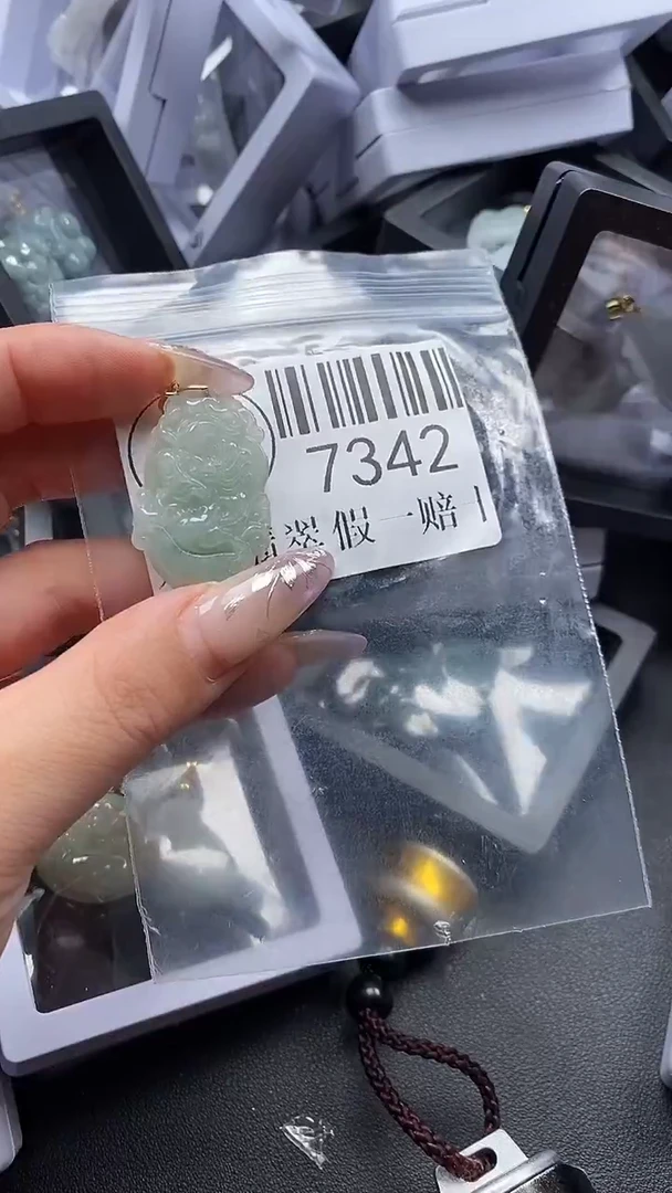吊坠(不含链)未镶嵌翡翠7342