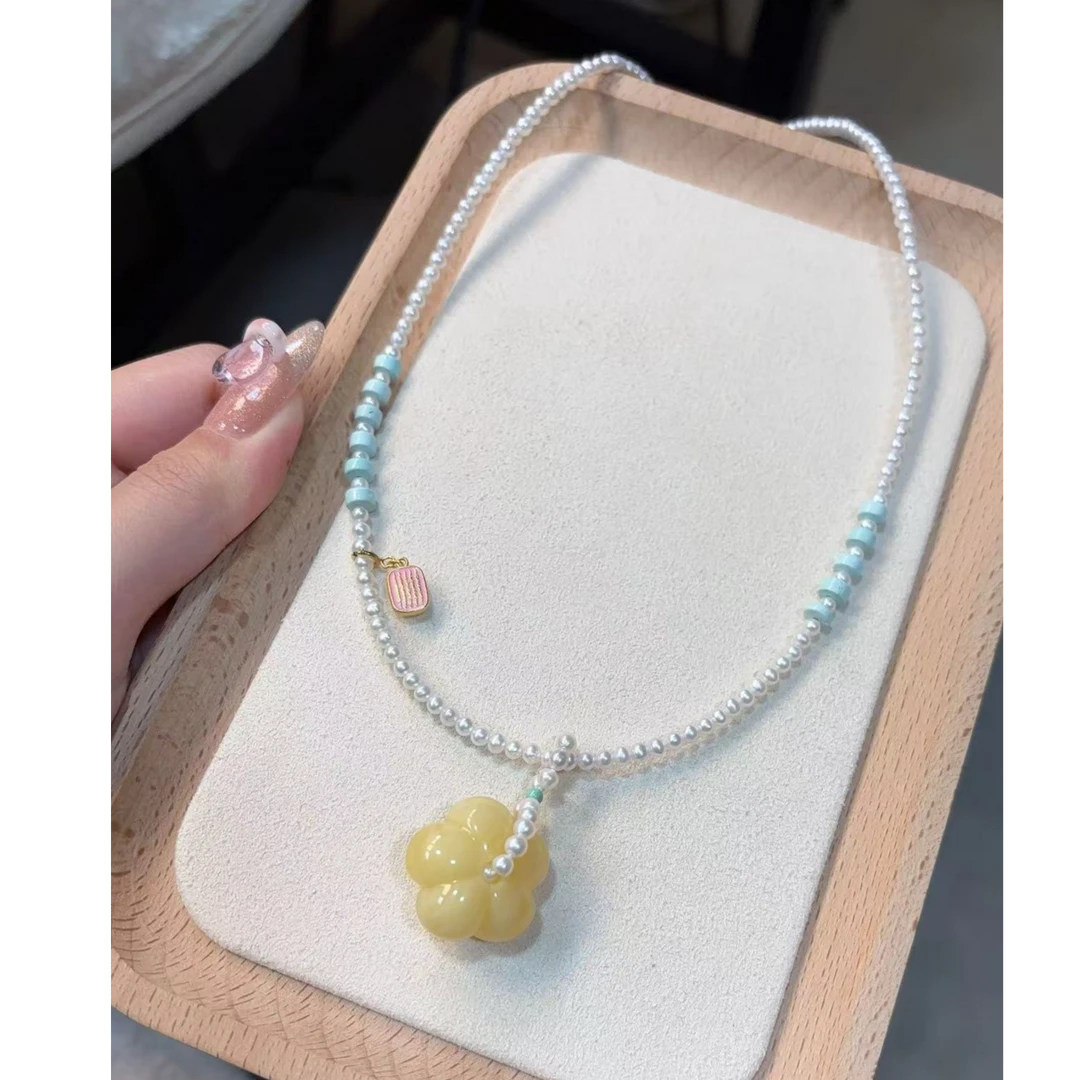 蜜蜡花花未镶嵌项链