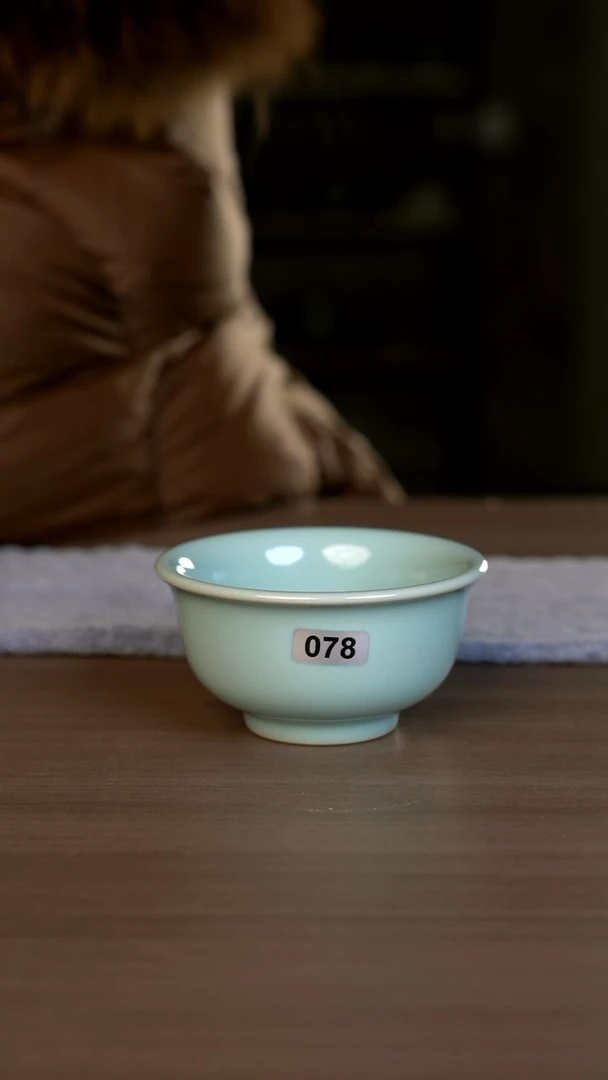 【闪购商品】杯078号天青压手杯一级开片