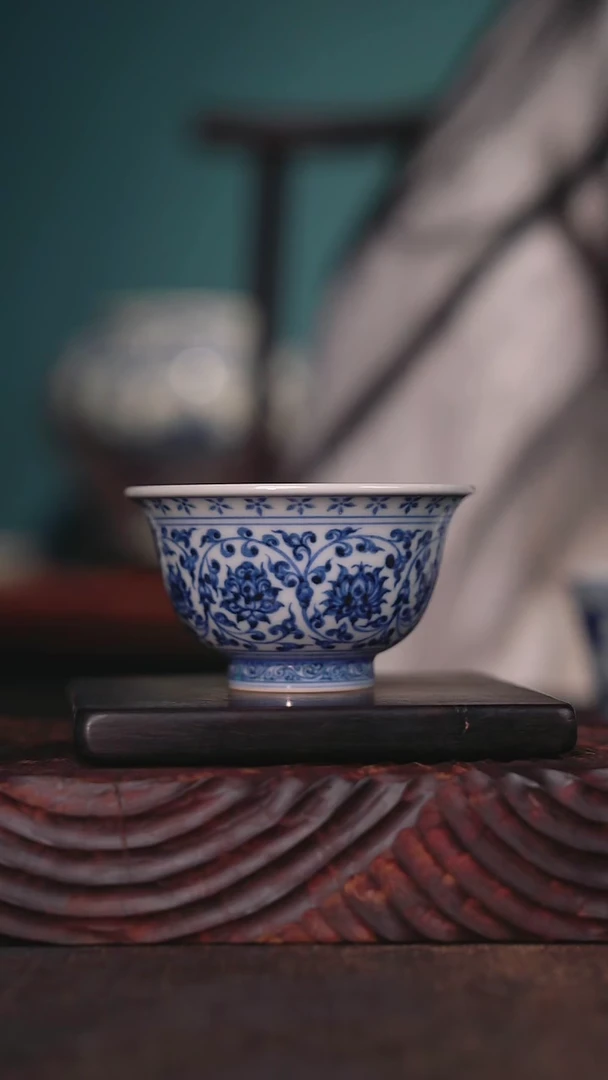 【闪购商品】青成弘器 缠枝莲压手杯