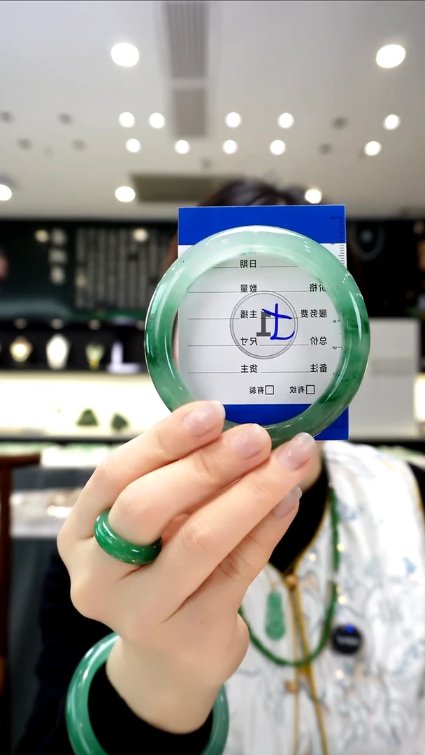 未镶嵌手镯石英质玉（非洲翠）微棉微矿点/61