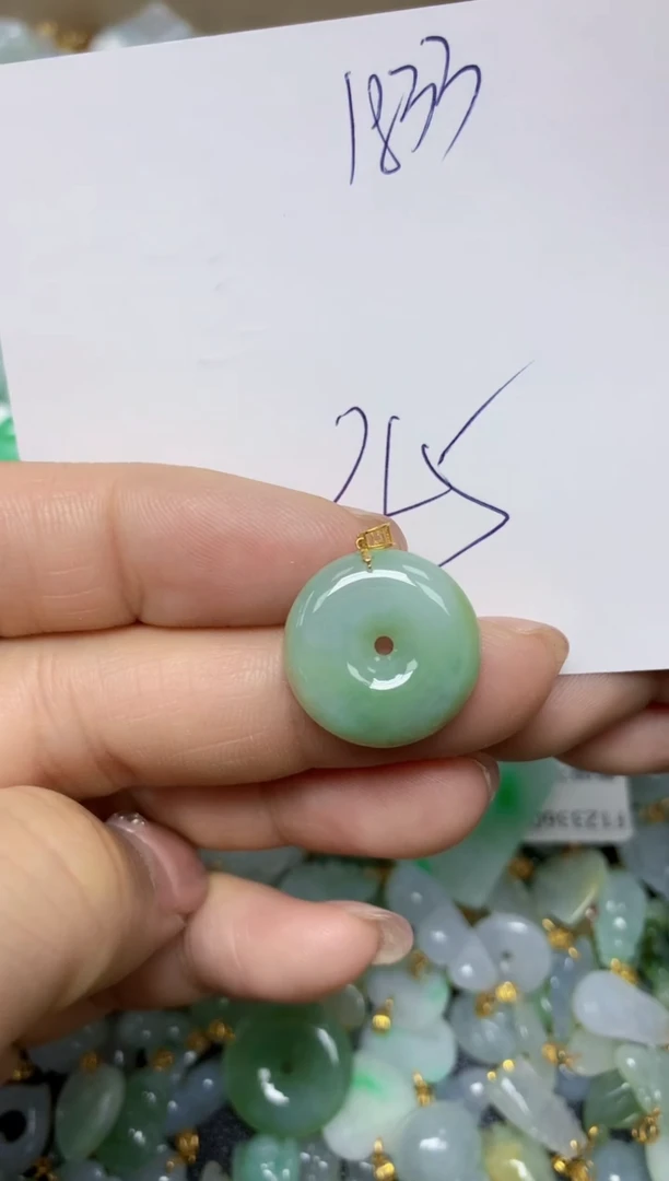 【闪购商品】翡翠挂件18K金镶嵌 天然翡翠A货