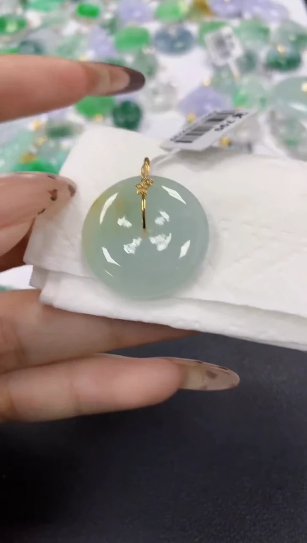 颈饰18K金镶嵌翡翠a货假一赔三支持复检百元上9元证书费自理