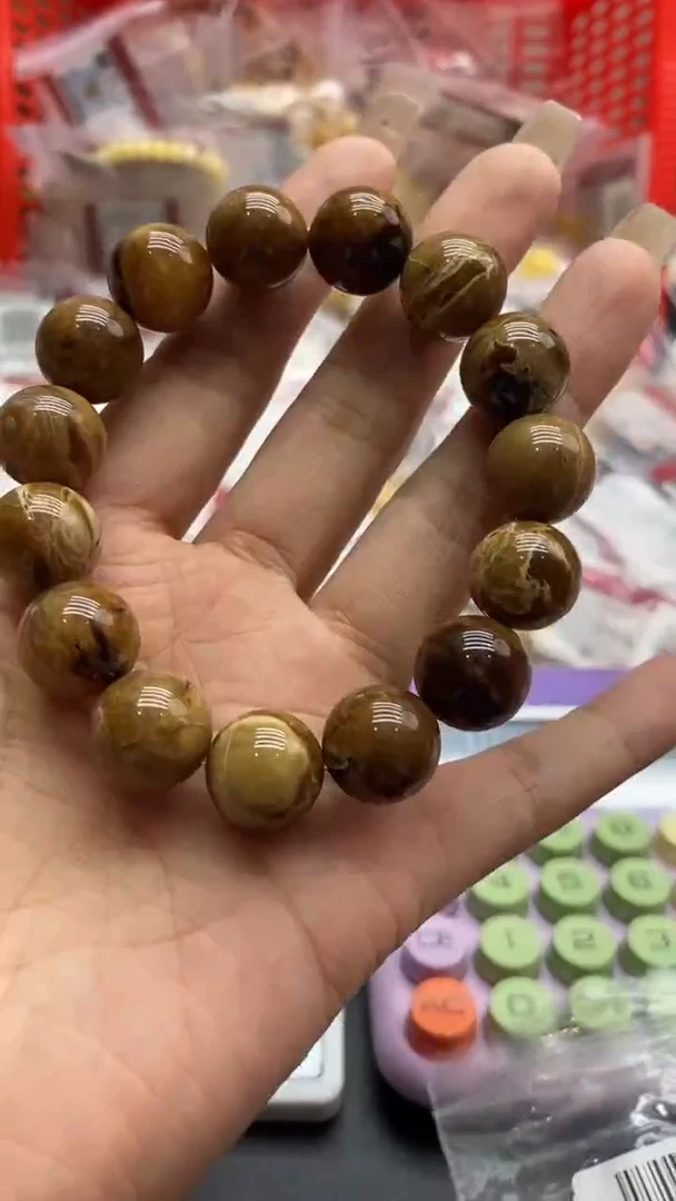 未镶嵌琥珀珠宝奇石767