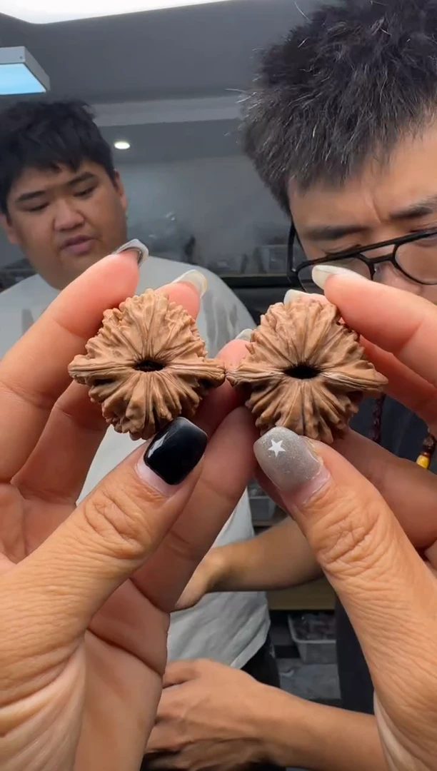 把件文玩核桃40左右全品汉高楼