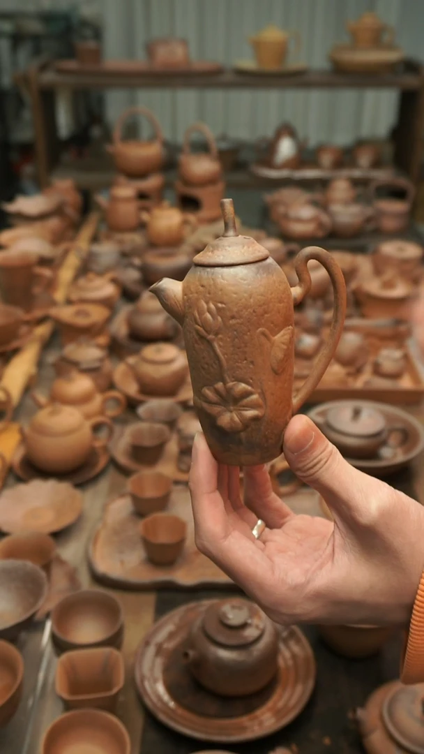 原矿老岩泥精工  莲韵美人壶100ml