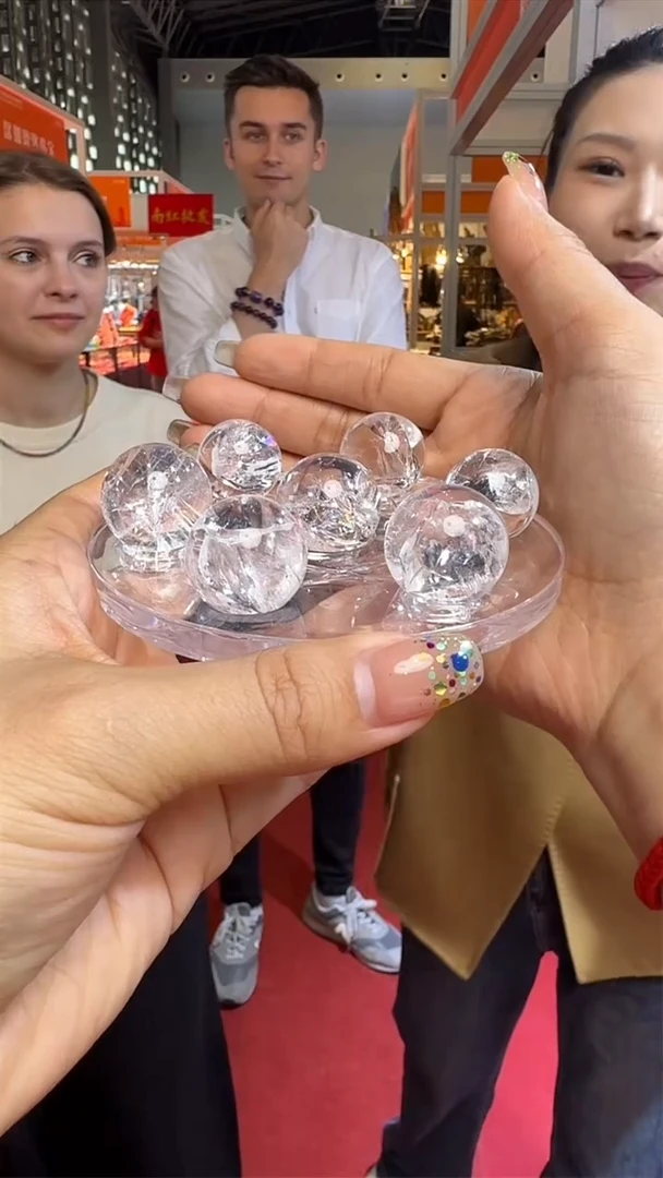 摆件未镶嵌水晶上海珠宝展假一罚十