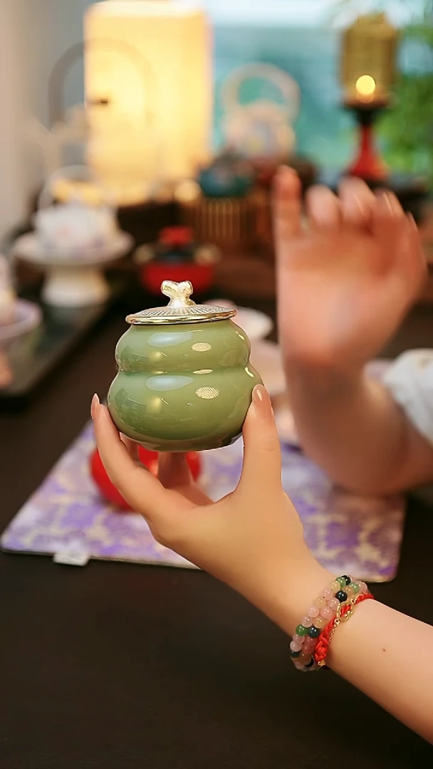 陶瓷茶具绿色葫芦茶叶罐