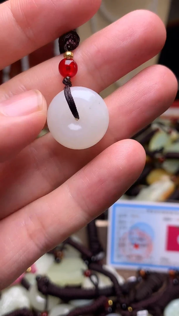 颈饰未镶嵌和田玉新疆料青海料清水和田玉吊坠