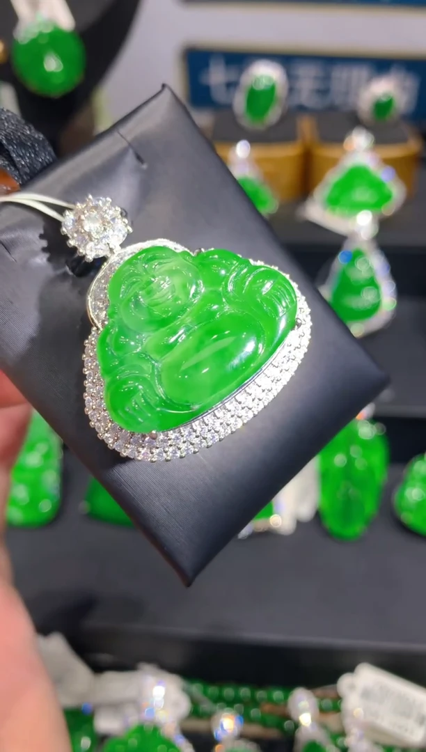 翡翠未镶嵌颈饰25一季