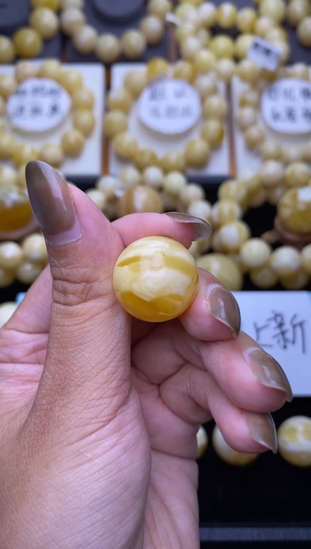 裸石琥珀未镶嵌大小姐珠宝106