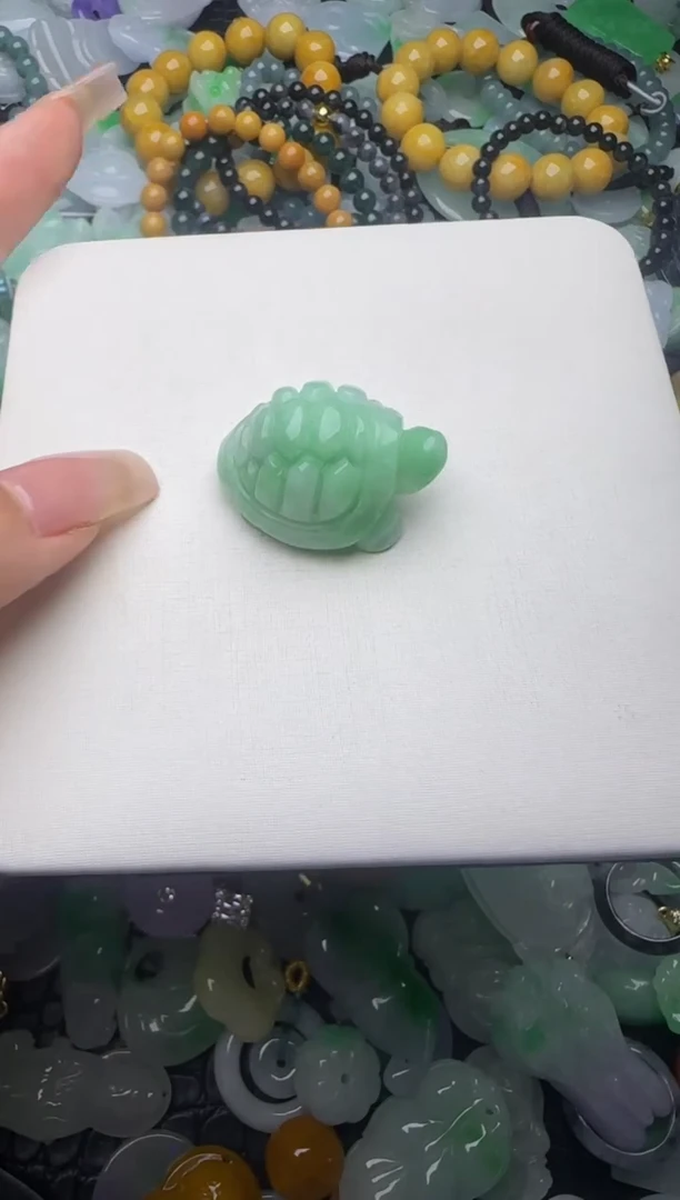 翡翠未镶嵌颈饰天然缅甸翡翠吊坠