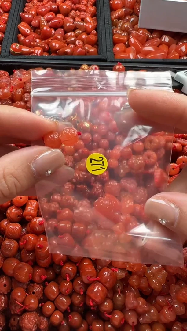 【闪购商品】南红玛瑙颈饰未镶嵌1