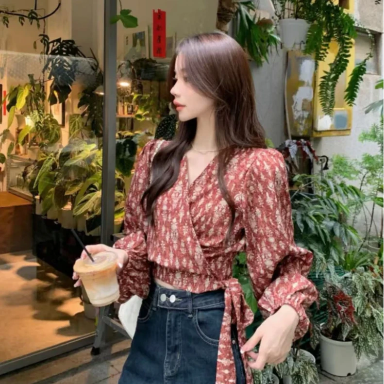 048复古碎花V领设计感长袖衬衫女气质短款绑带上衣韩版显瘦别致款