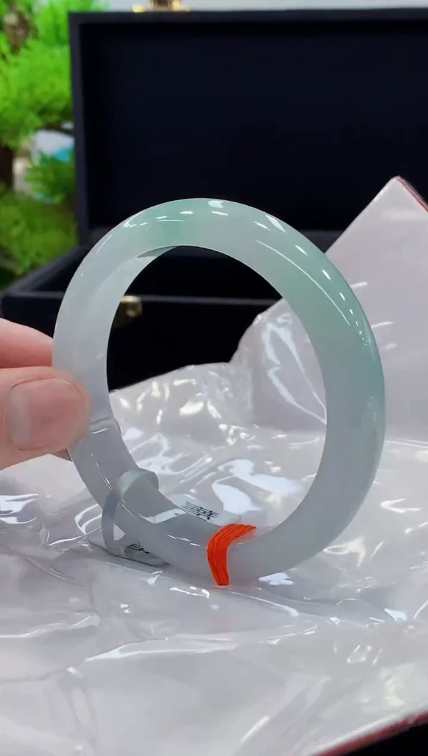 未镶嵌手镯翡翠翡翠手镯