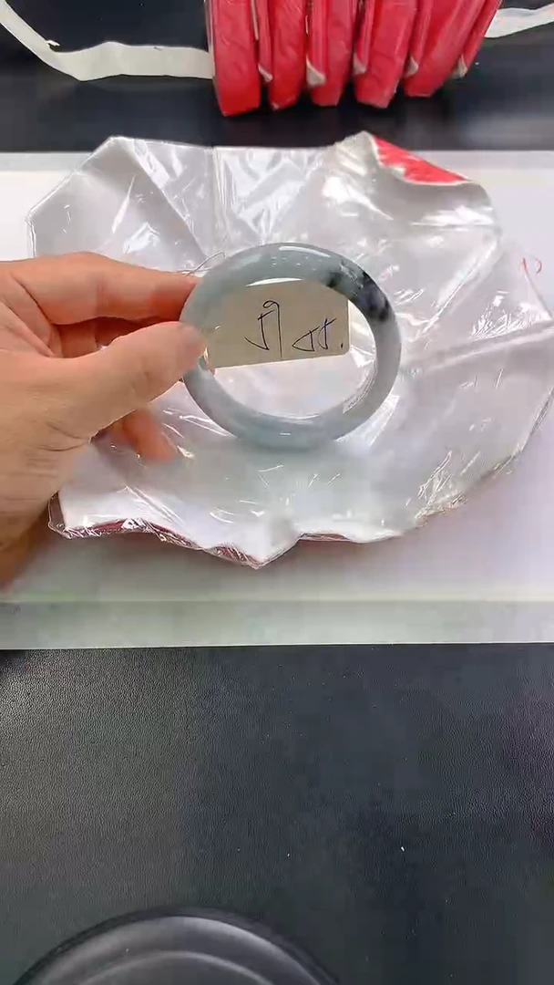 未镶嵌手镯翡翠55