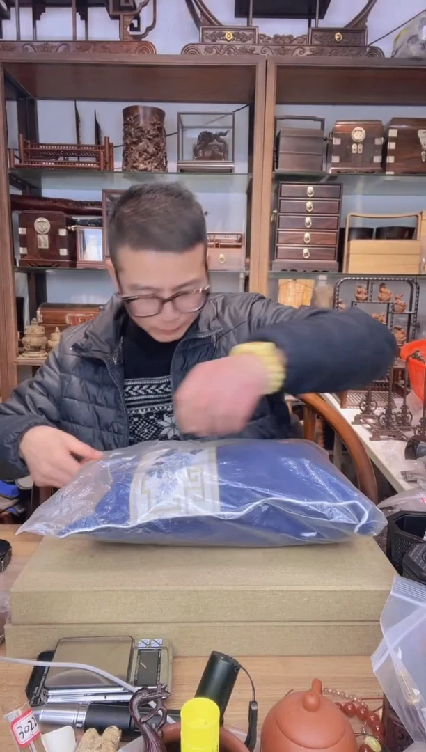 【闪购商品】乌木类书架685 金丝楠3斤装颗粒长方枕