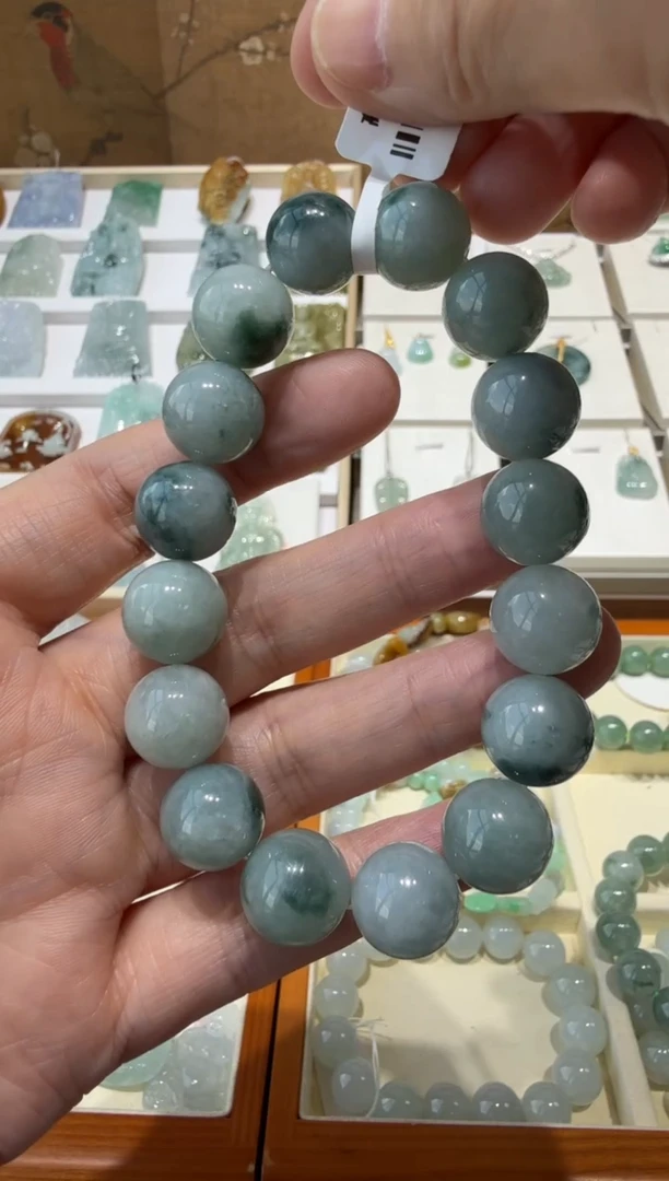 翡翠挂件未镶嵌A货翡翠多样性孤品