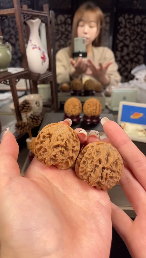 【闪购商品】文玩核桃把件苹果园41尺-2