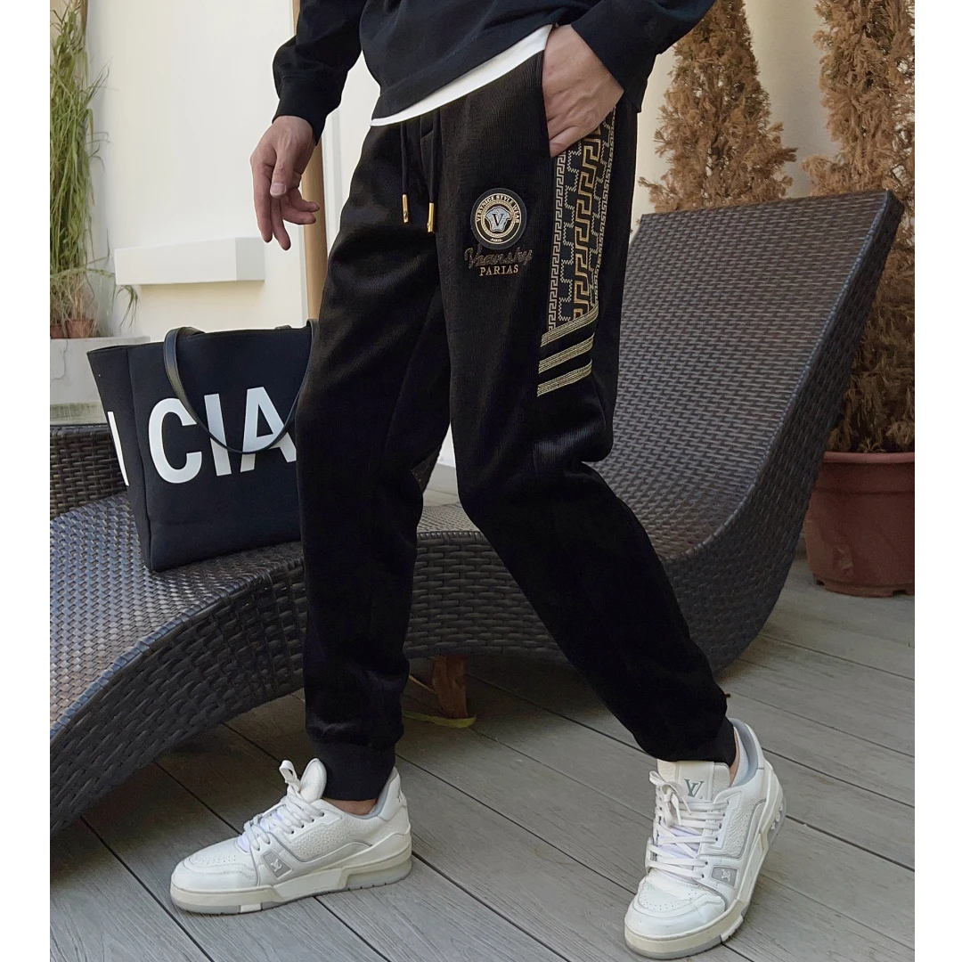 2025年时尚欧版冬季男士新款潮流百搭修身裤子男款爆款刺绣织带