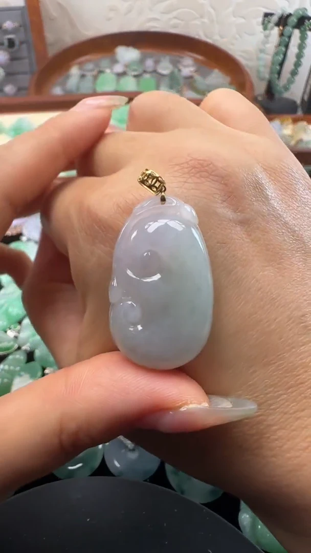 吊坠(不含链)18K金镶嵌翡翠如意