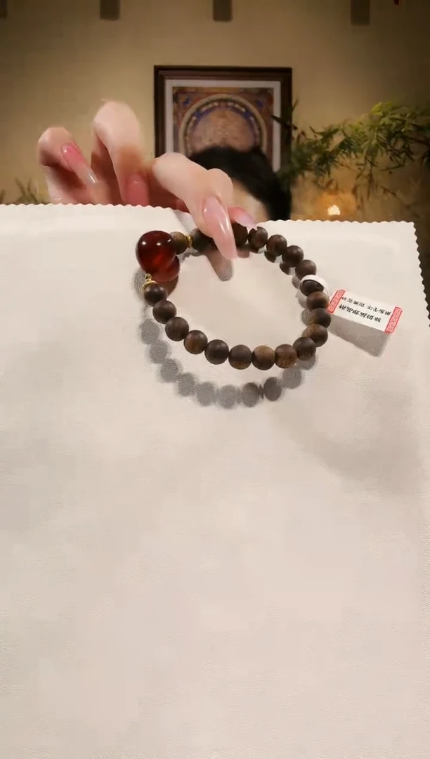手链血珀未镶嵌沉香