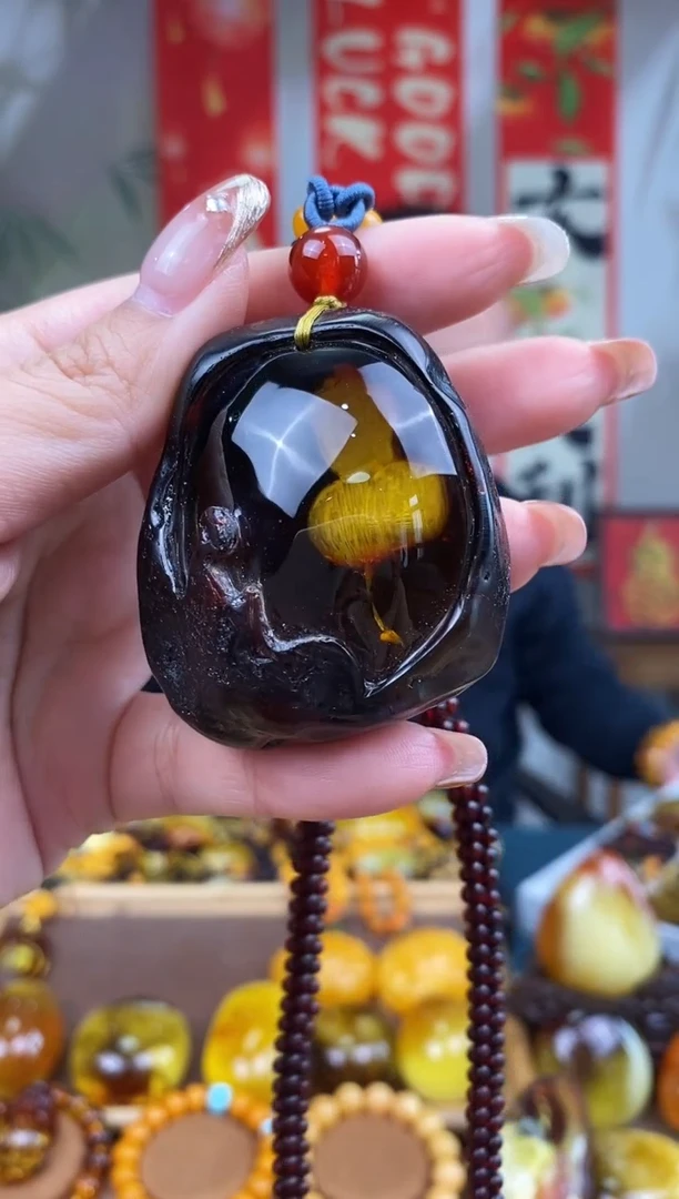 【闪购商品】琥珀裸石未镶嵌基地发货 一物一证 顺丰包邮