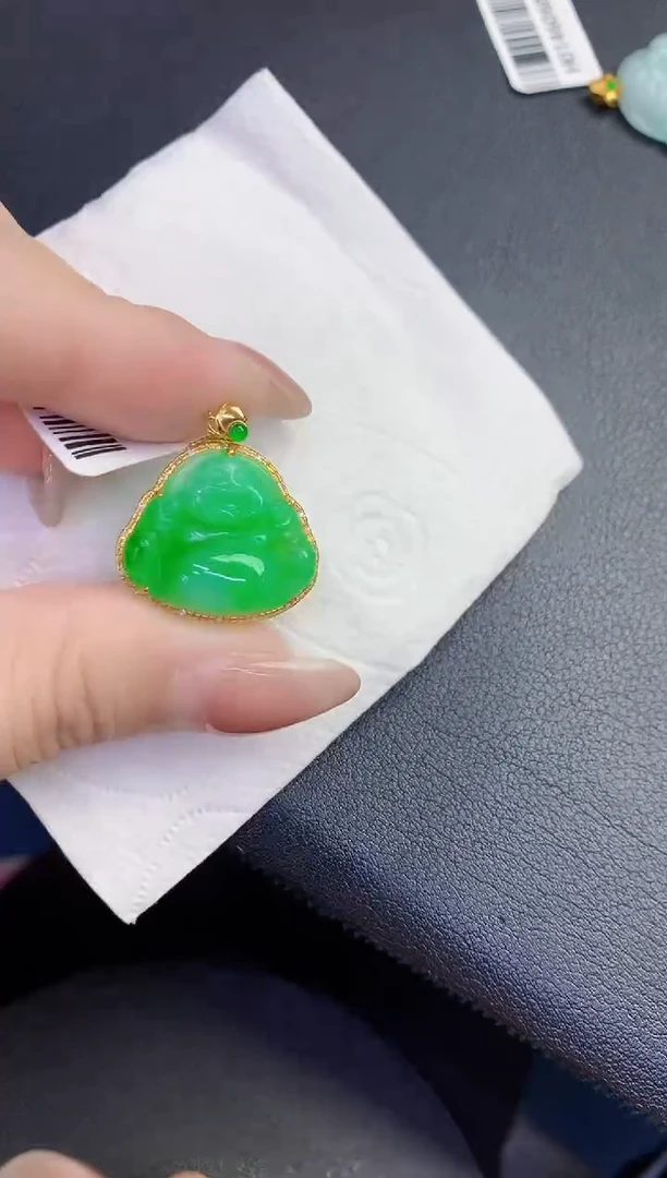 颈饰18K金镶嵌翡翠缅甸天然翡翠A货